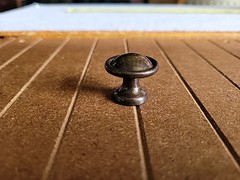 1 In ANTIQUE BRASS FINISH CABINET KNOBS BELWITH KEELER BRASS