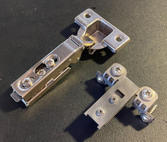 NEW Grass 1006-30 Clip On hinge, Full Overlay w/ #048 Replica Base Plate