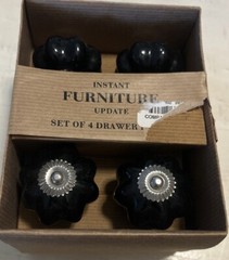 INSTANT FURNITURE UPDATE SET OF 4 DRAWER PULLS / KNOBS