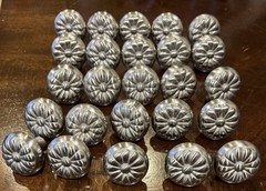 (25 Pack) 1.25″ Pumpkin Knob Satin Nickel