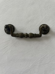 Vintage Antique Brass Drawer Pull Hardware Lot – 8 Pulls 2 Ring Pulls Rosettes