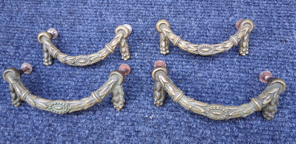 Vintage Garland Motif Brass Drawer Pulls Set of 4, 2 Sizes