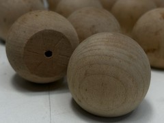 17 – 1-3/4” Unfinished Wood Round Ball Cabinet Knobs Drawer Pulls w/ Screws New