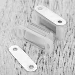 4pcs White Magnetic Door Catches Cupboard Wardrobe Cabinet Latch Catch Household