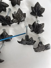 17 Atlas Homewares 2203-I 1-3/4-Inch Leaf Knob pull Iron Ivy Bronze rustic