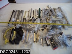 Qty =148 Piece: Mixed Lot of Variety of Sizes of Cabinet & Drawer Pulls & Knobs