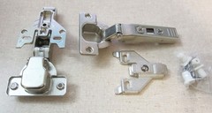 2 New BLUM CABINET HINGES 70T555-01.01 w/Quick Mount Clips 175L660-01.22 (01B22)