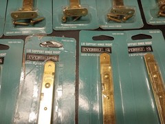 Lot of 13 Lid Support Hinges Right Side EVERBILT 1000 020 966