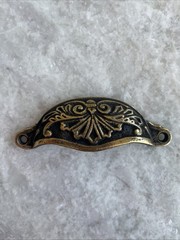 Top Knobs M62 Abbot Cup Pull 3 15/16 Inches Cc In DJ Antique Brass
