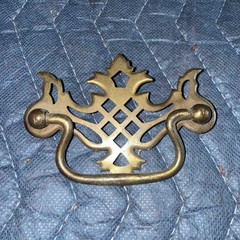 Traditional Antique Finish Gold Metal Bail Drawer Pull, 3″ C-C, 4″, 1 Pack