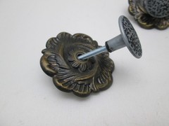 Lot x 3 Vintage Drawer Cabinet Pulls Metal Finish Floral Design 2.25″ Diameter