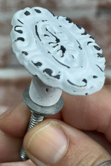 2 Shabby Chic White Cast Iron Metal Oval Knobs Pulls Cabinet Furniture Hardware