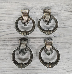 Vtg 1967 Art Deco Mid Century Ring Pull Drawer Handles Amerock Brass Finish 4pc