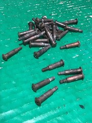 Lot of 30 Vintage Copper Tone 1-1/8″ Shoulder Screws Cabinet Pull Hardware Bolt
