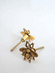 2 Vintage Gold Brass Bumblebee Bee Wardrobe Drawer Pulls Knobs Cabinet Handles