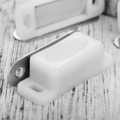4pcs White Magnetic Door Catches Cupboard Wardrobe Cabinet Latch Catch Household