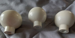 VINTAGE SET OF 3 IVORY/WHITE CABINET/DRAWER/CLOSET KNOBS