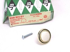 NOS! JB JAYBEE MFG. #689 CABINET KNOBS, BRASS w/ WHITE INSERT, LOT of (6)