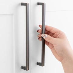 Pack of 1, 7-1/2 Inch Hole Centers, Oil Rubbed Bronze Square Bar Kitchen Cabinet