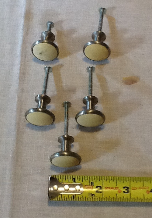 5 VINTAGE ROUND WHITE AND STAINLESS DRAWER KNOBS 1 X 1.25 WITH SCREWS 052226dr