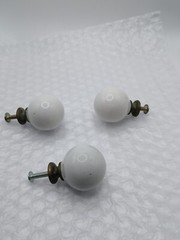 ( 3 ) Vintage 1″ White Ceramic Ball Door Cabinet Pull Utility