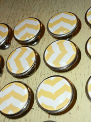 18 4880397 YELLOW WHITE DESIGN Stainless Steel Modern Round Knob Drawer Pulls.