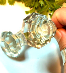 4; Clear Glass Art Deco Style Cabinet Furniture Hardware Drawer Knobs 1″ Wide