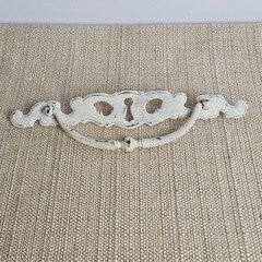 Vtg Distressed French Provincial Drawer Pulls White Shabby Chic 5 1/4″ C to C
