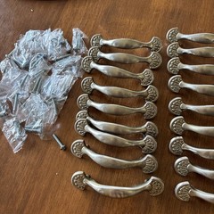 Lot Of 28 One inch Fan Design Pulls Brushed Satin Nickel EUC