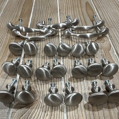 Satin Silver Metal Cabinet/Drawer Pulls & Knobs Lot 24 3in C-C, Screws
