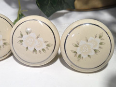 Vintage 4 Pfaltzgraff Drawer Knobs Heirloom Cabinet Pulls Country White Rose