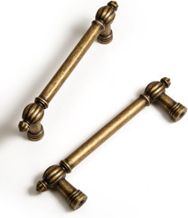Antique Brass Zinc Alloy Cabinet Pulls – 3-3/4″(96mm) Hole Center Classic Vintag