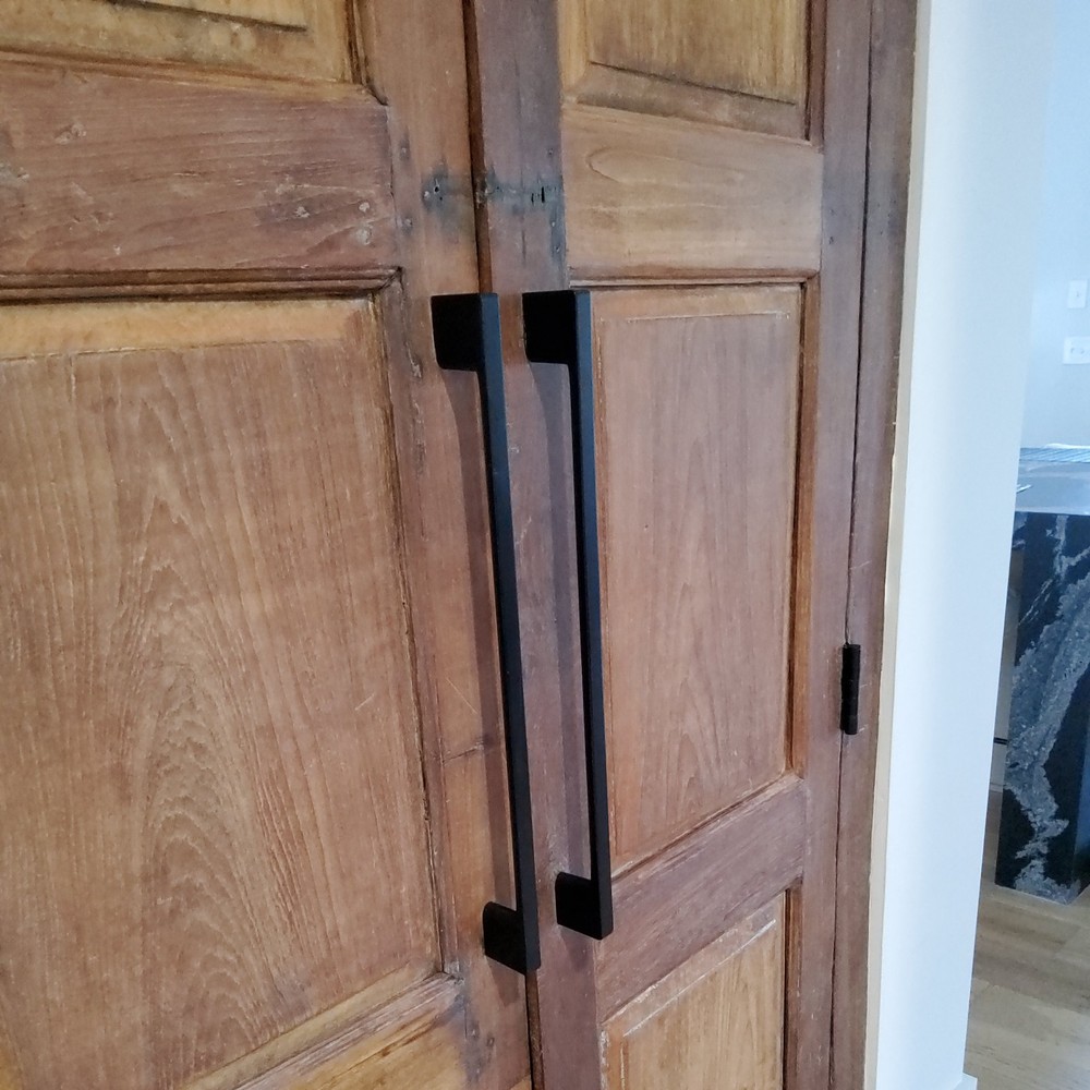 New 18in Richelieu 8160 Matte Black Metal Appliance Pull