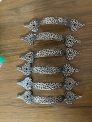 6 Vtg Mid Century Colonial Hammered Copper Cabinet Pulls Or Handles And Screws