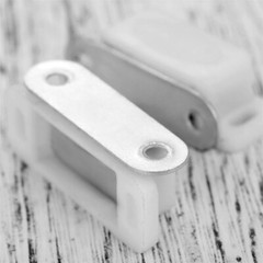 4pcs White Magnetic Door Catches Cupboard Wardrobe Cabinet Latch Catch Household