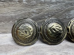 Colonial Revival Lot Of 4 Brass Round Cabinet Knobs Pulls Handle 1 5/8” VTG