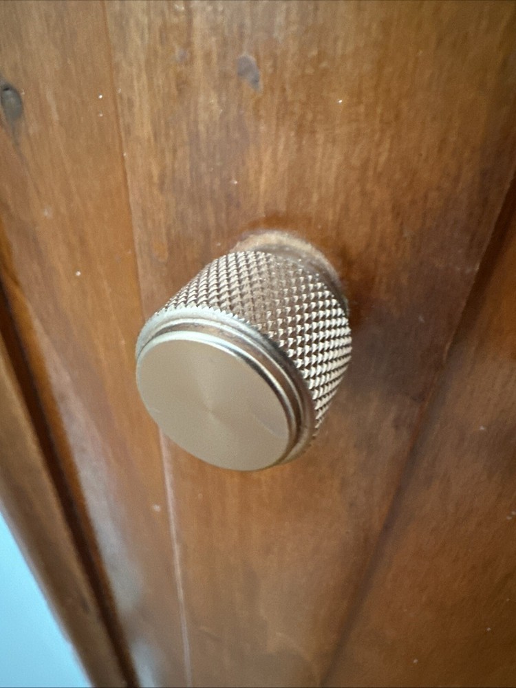 Cabinet Knobs 7 Pack New
