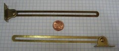SLOTTED LID SUPPORT, 6-3/8″ LONG, STEEL BRASS-PLATED