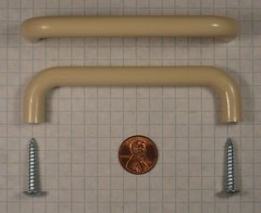 HETTICH #40252624 DRAWER/CABINET PULL, ALMOND PLASTIC, 96mm CENTER-TO-CENTER