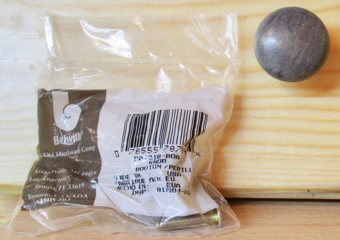 Belwith PA1218-BOA Blonde Antique Rustic Mushroom Knob 1 1/4″ Diameter