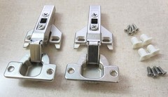 2 New BLUM CABINET HINGES 70T555-01.01 w/Quick Mount Clips 175L660-01.22 (01B22)