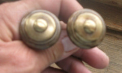 2 Vintage/Antique Brass Drawer Cabinet Door Knobs Pull Handle 1 1/4″ SO12