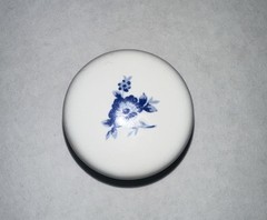 Vintage White/Blue Floral Porcelain Ceramic Cabinet Knobs Japan 5 Count