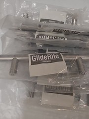 10 GlideRite – 3-3/4″ CC 6-1/8″ Solid Steel Bar Pull Stainless 5001-96-SS-1