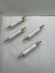 Classic VTG Set 4 White Porcelain Brass Drawer Cabinet Door Pulls 5” Weigh 10 Oz