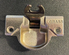 GRASS 830 Cabinet Hinge – TIGHT SPRING ACTION & CLEAN – Discontinued