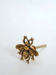 2 Vintage Gold Brass Bumblebee Bee Wardrobe Drawer Pulls Knobs Cabinet Handles