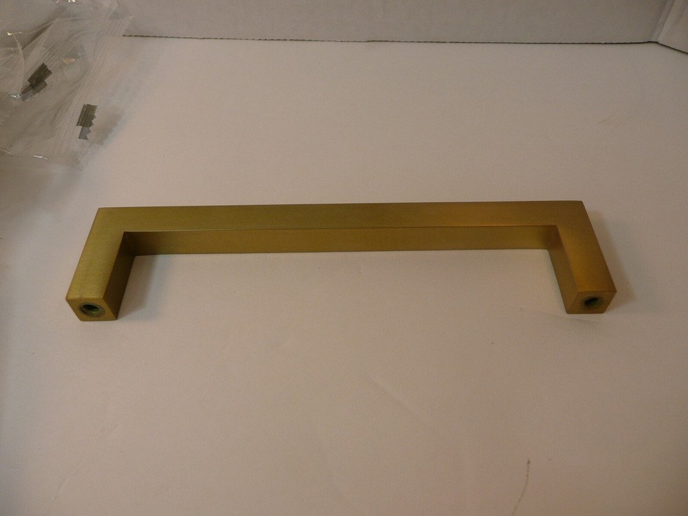 Lot of 9 GlideRite 5″ CC Square Kitchen Bar Pull Satin Gold – 21683-128-SG-1