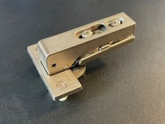 NEW! Grass Hinge 1000 Series Clip On, Free Swing PERFECT Condition