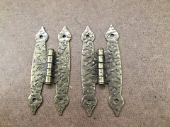 2 Pair of 1-1/2″ x 3-1/2″ Decorative Hinges. Hammered Brass Finish. No Screws.